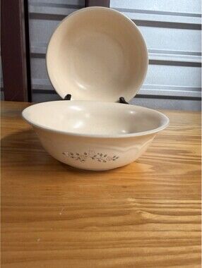 VTG Pfaltzgraff Remembrance 7-1/4" Round Vegetable Bowl Pale Beige Set of 2 *